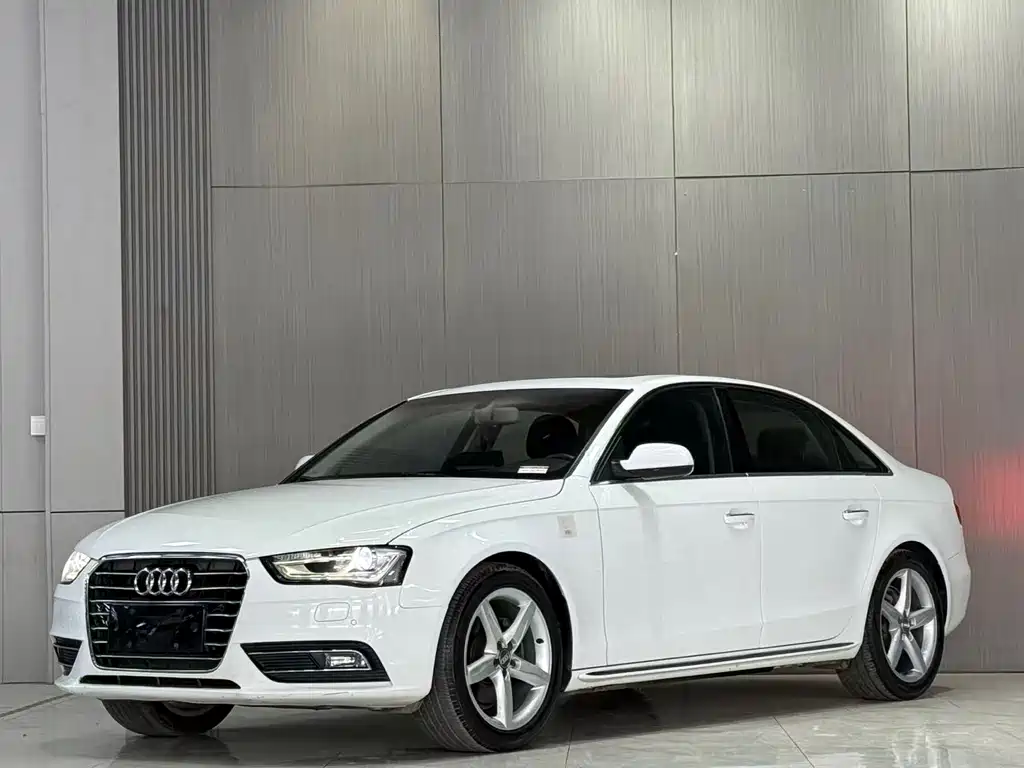 Audi A4L 2015