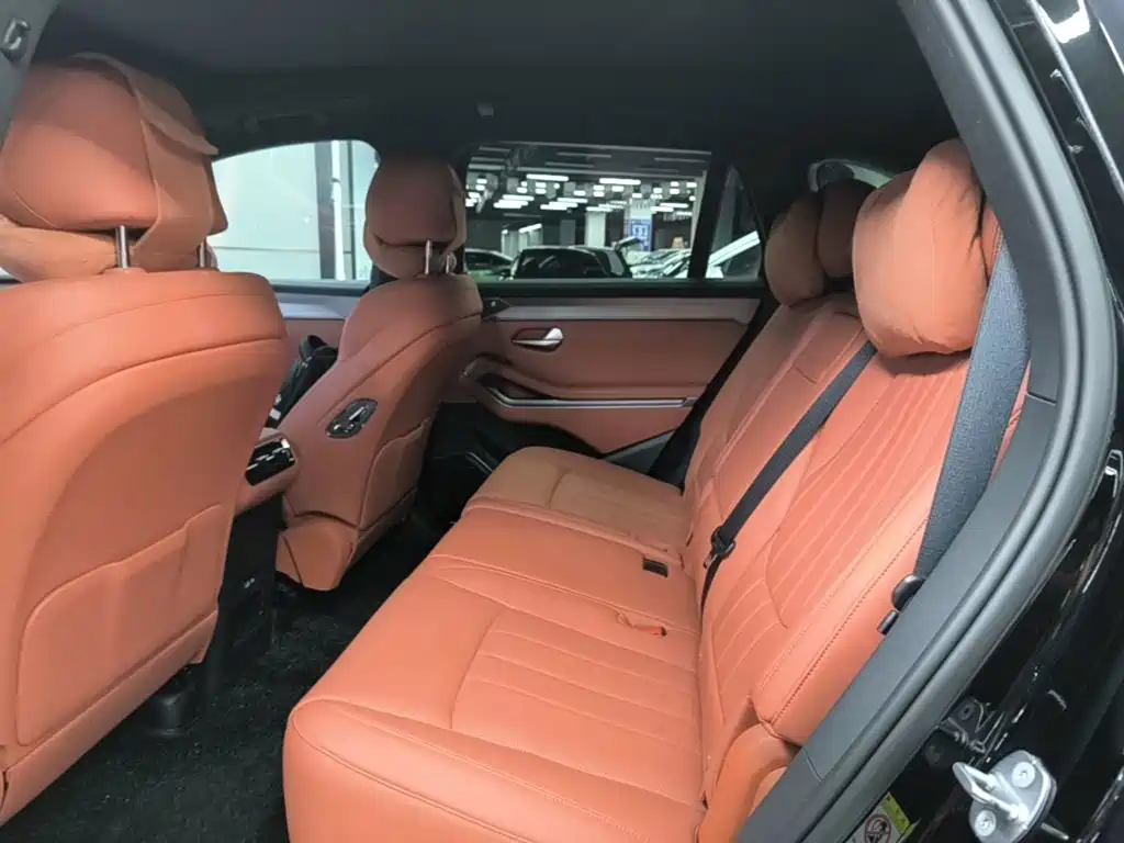 BYD Tang L — миниатюра 17