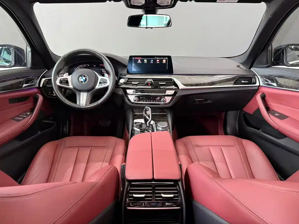 BMW 5 Series — миниатюра 6