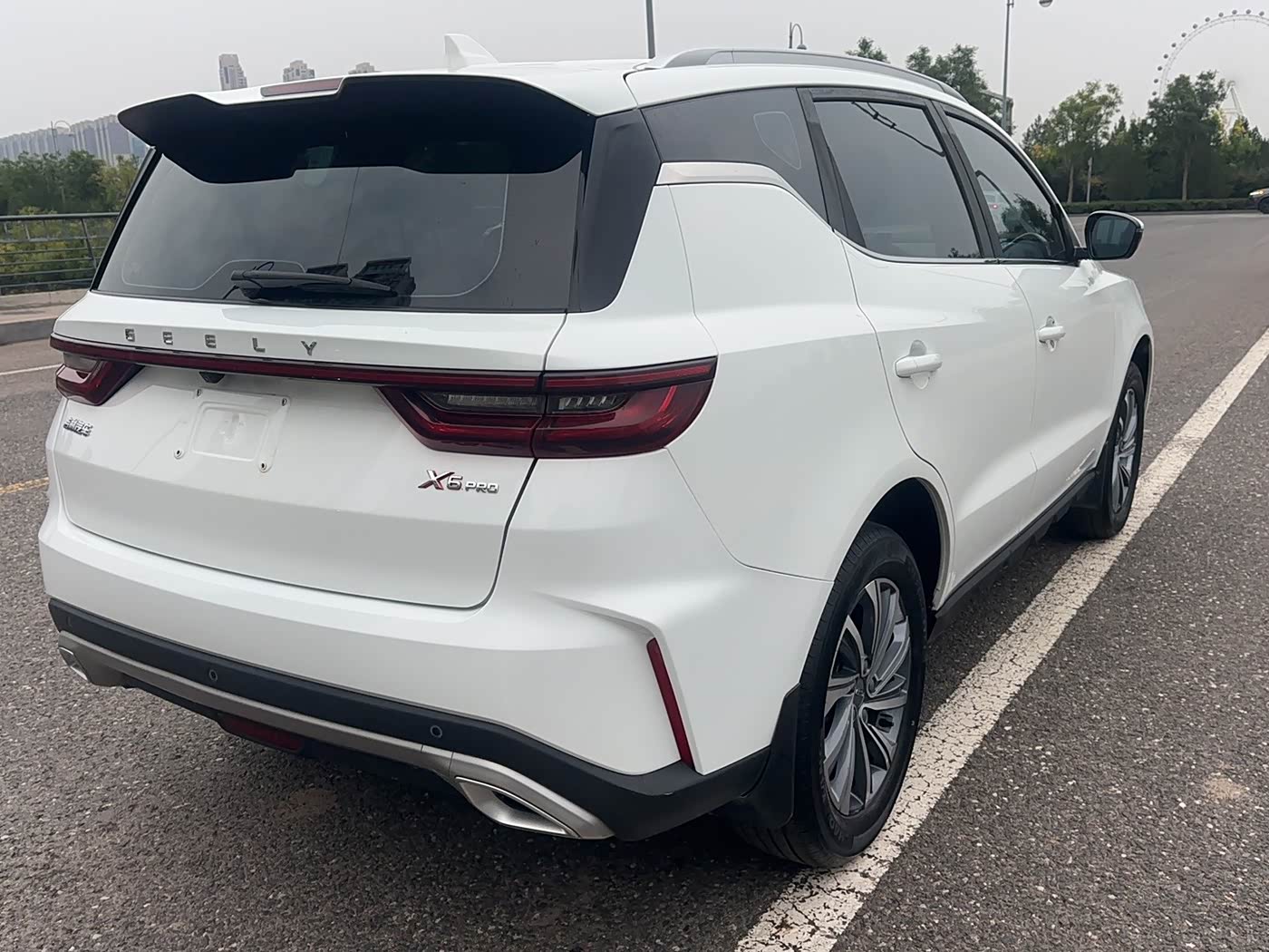 Geely Emgrand X6 1.4 л 2023 г. Белый, пробег 31700 км