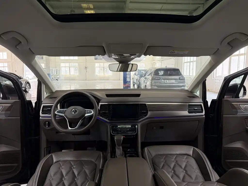 Volkswagen Viloran 2020 380TSI Luxury