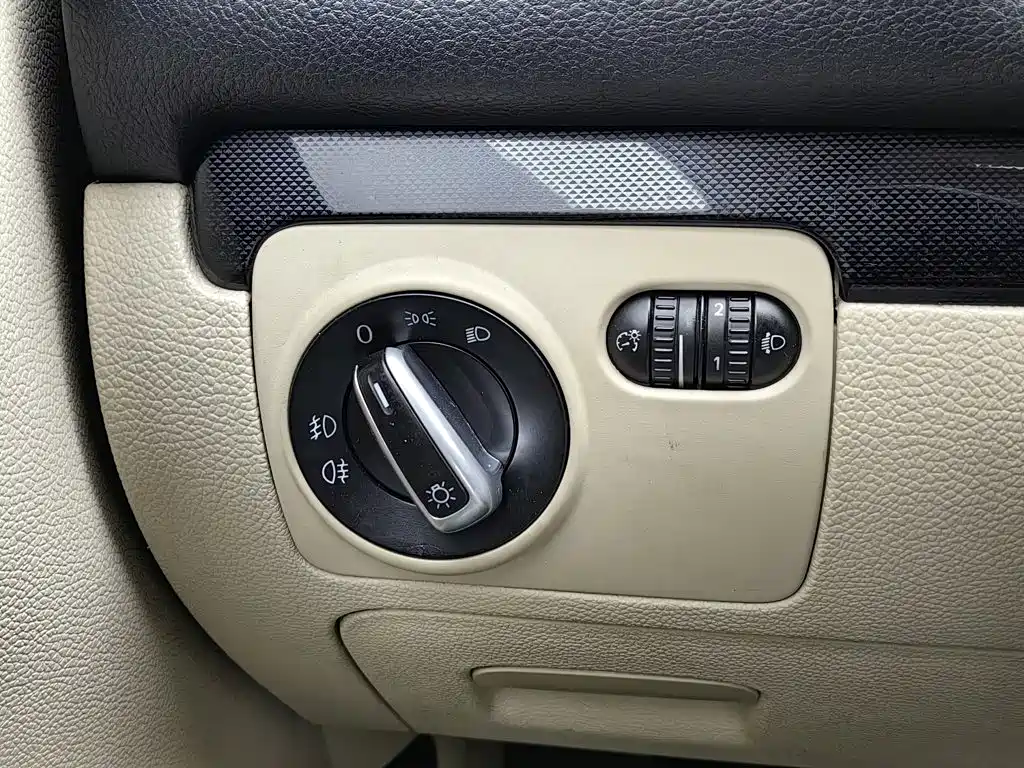 Volkswagen Golf — миниатюра 21