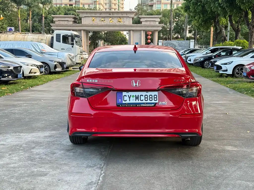 Honda Civic — миниатюра 7
