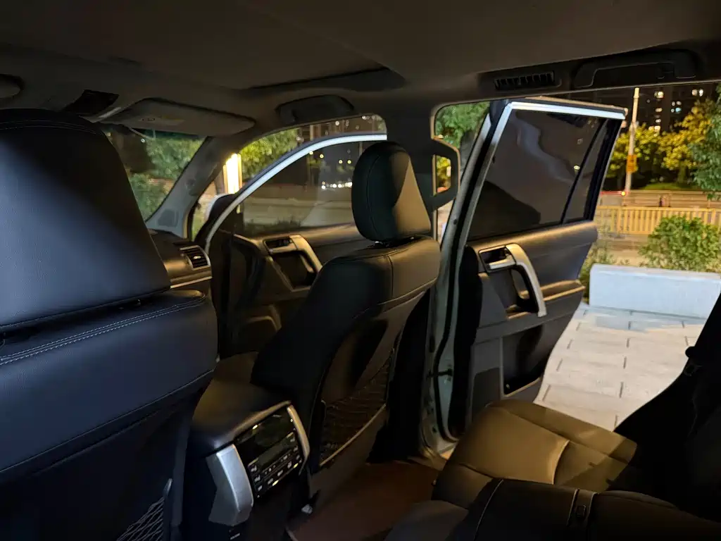Toyota Prado — миниатюра 6