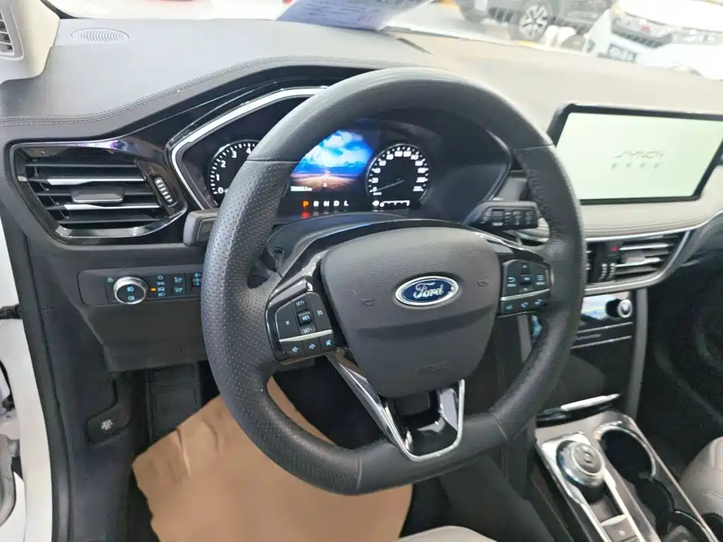 Ford Escape — миниатюра 4