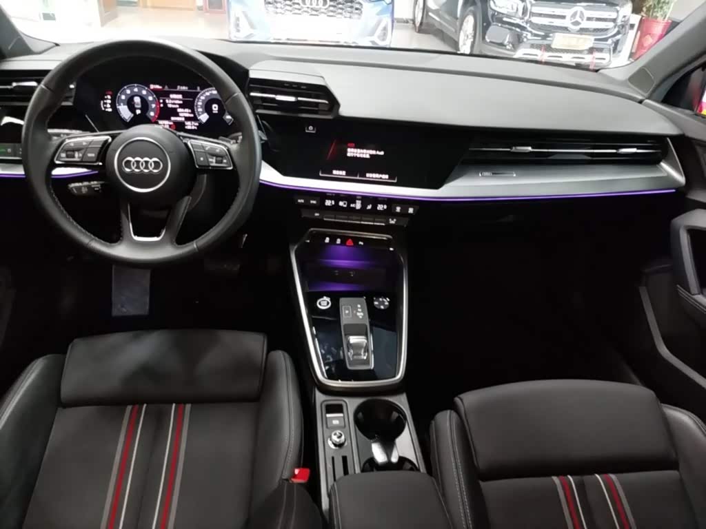 Audi A3 1.4 л 2024 г. Зелёный, пробег 16800 км