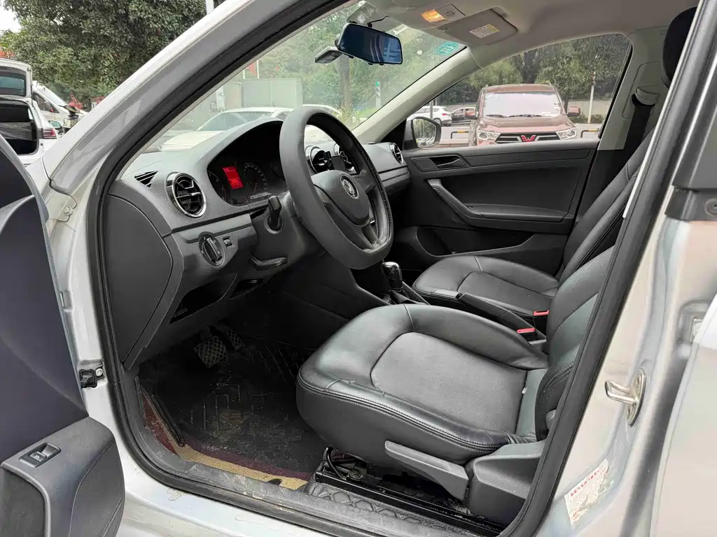 Volkswagen Jetta — миниатюра 8