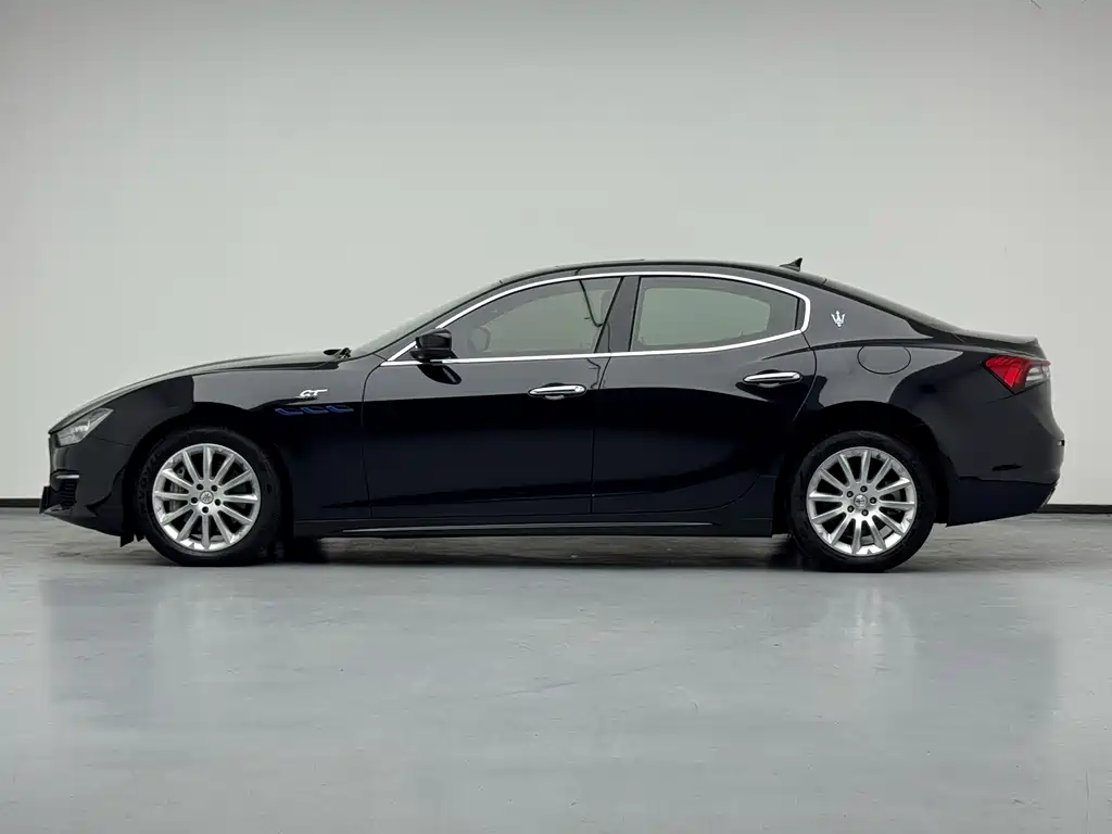 Maserati Ghibli — миниатюра 7