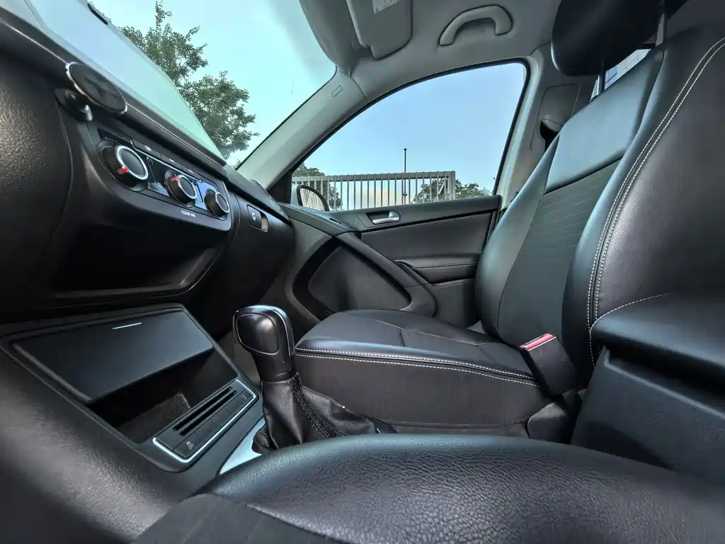 Volkswagen Tiguan — миниатюра 12