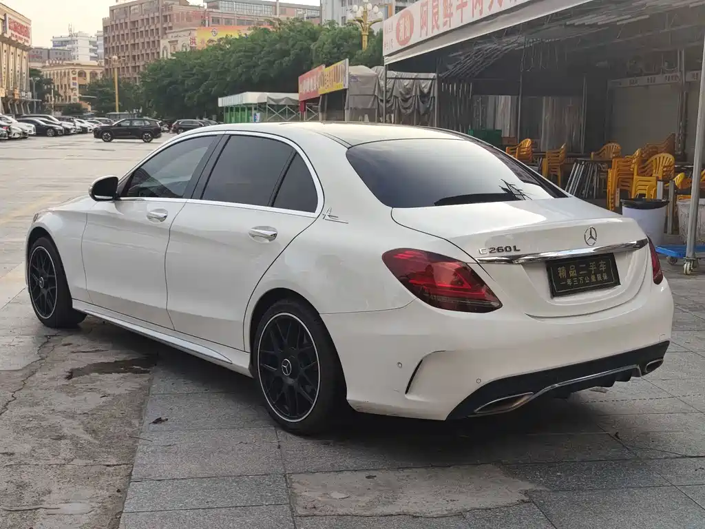 Mercedes-Benz C-Class — миниатюра 7