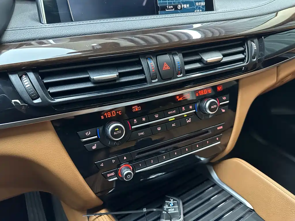 BMW X6 — миниатюра 15