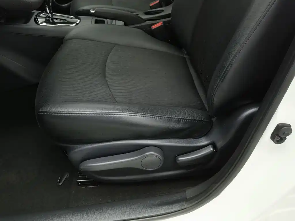Nissan Tiida — миниатюра 20