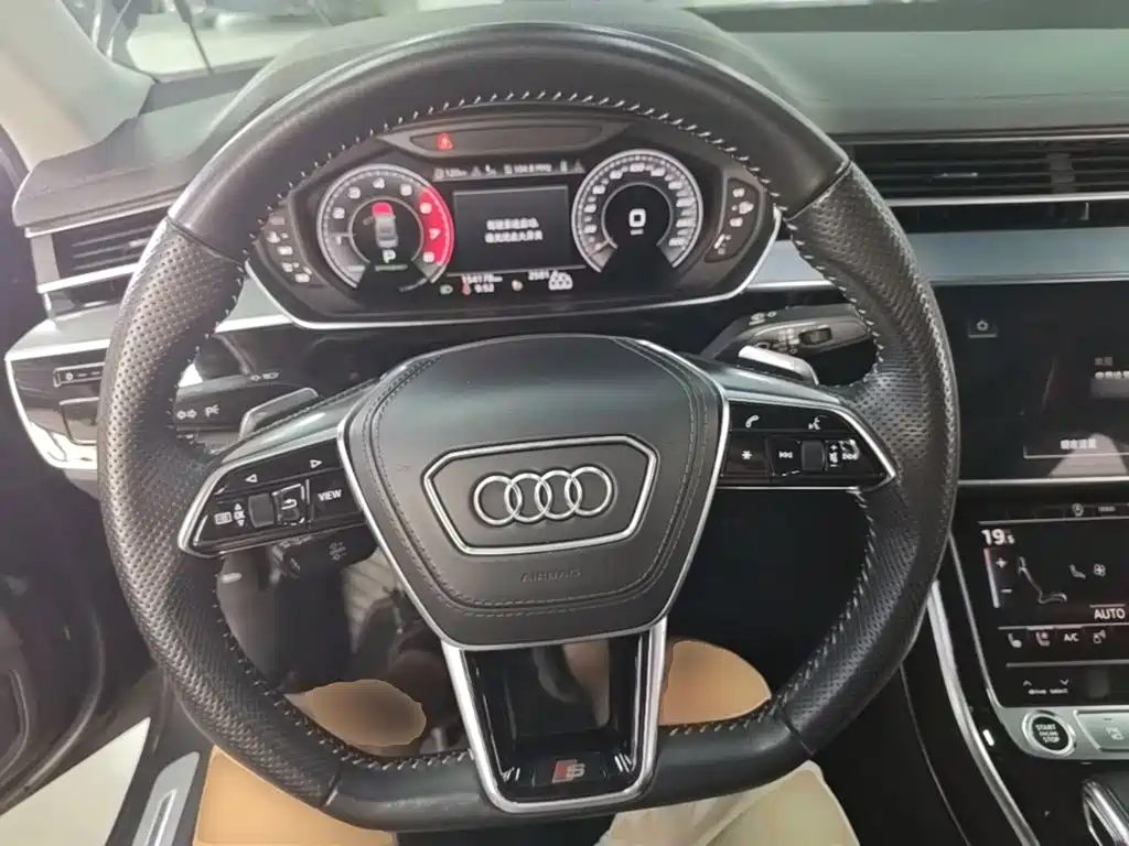 Audi A8 — миниатюра 11