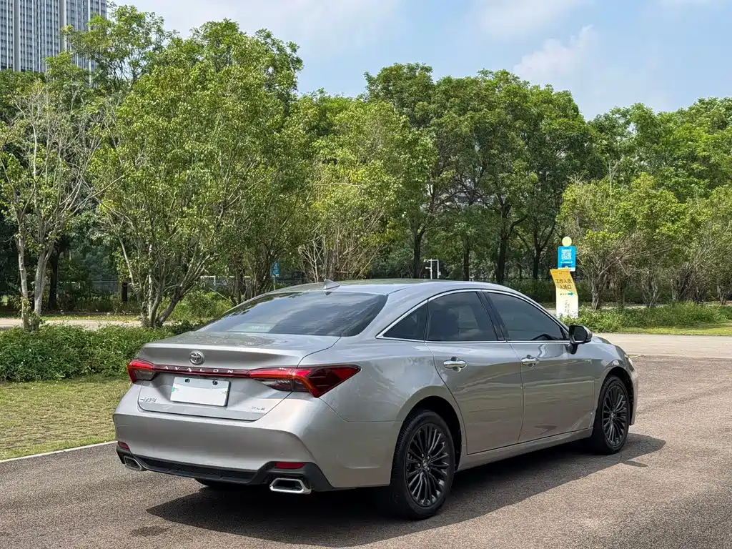 Toyota Avalon — миниатюра 11