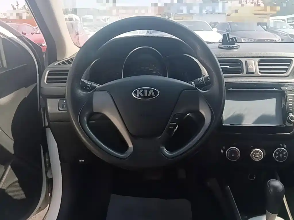 Kia K2 — миниатюра 11
