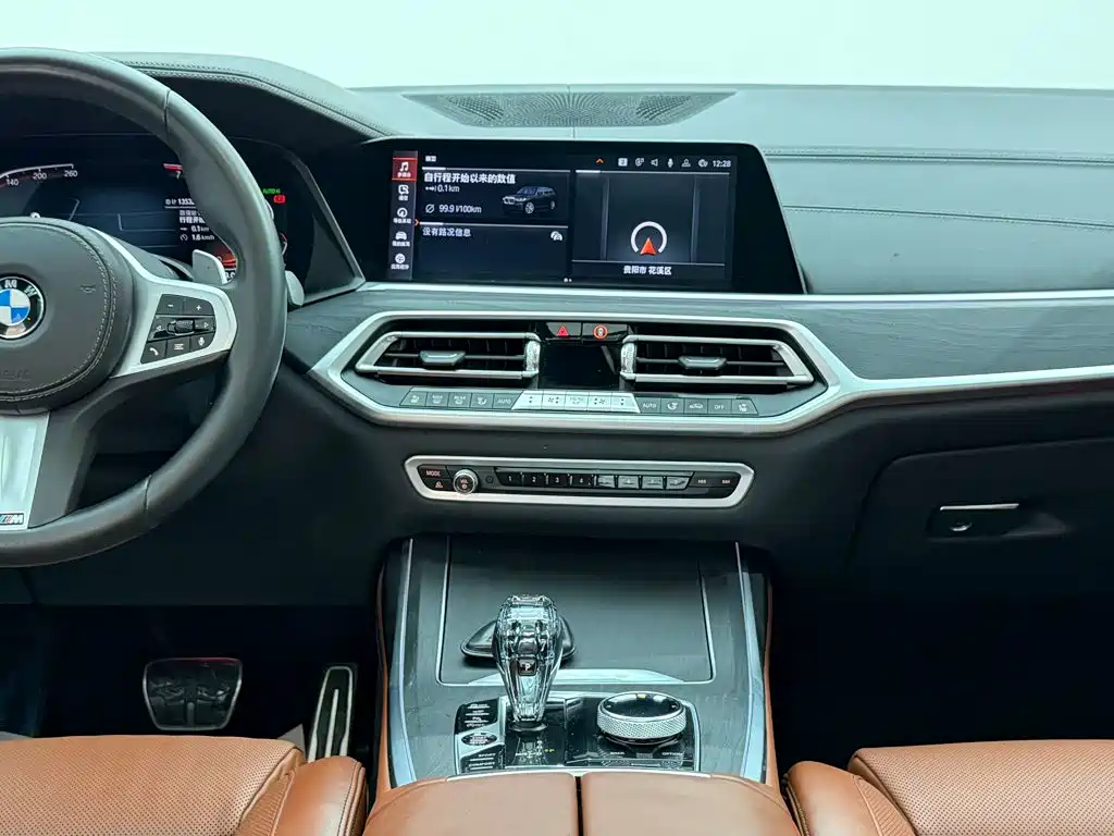 BMW X7 — миниатюра 27