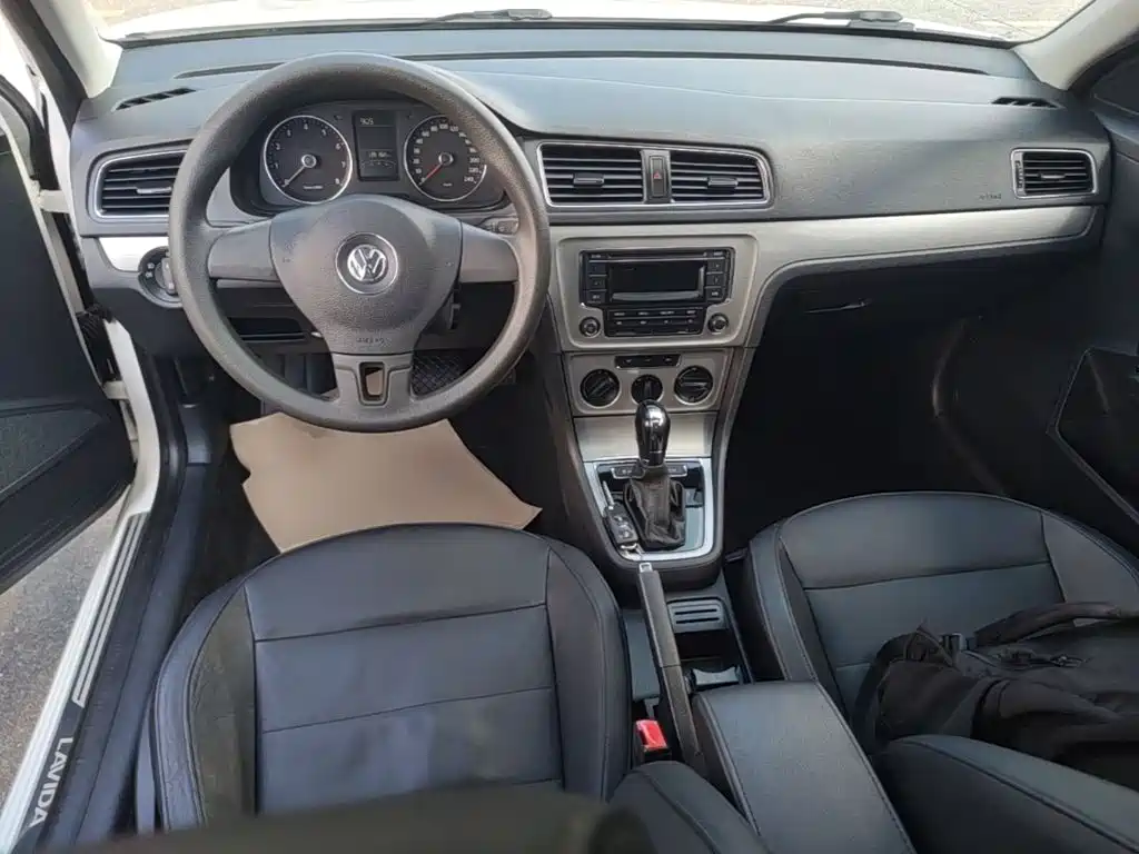 Volkswagen Lavida — миниатюра 10