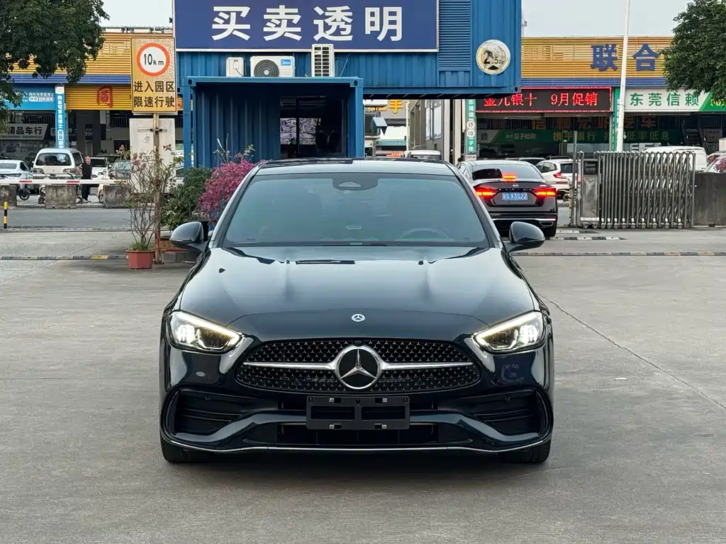 Mercedes-Benz C-Class — миниатюра 2