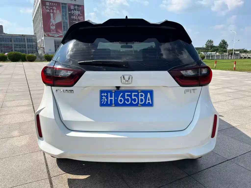 Honda Fit — миниатюра 8