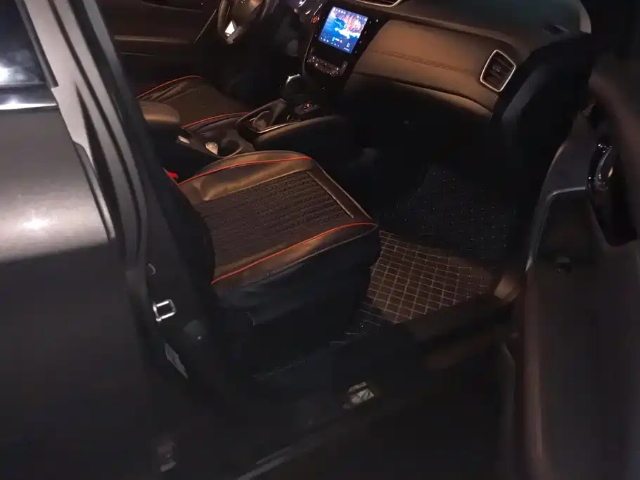 Nissan Qashqai — миниатюра 8