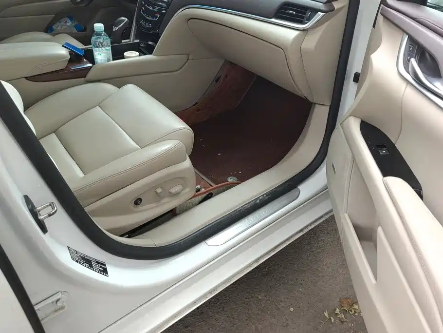 Cadillac XTS — миниатюра 8