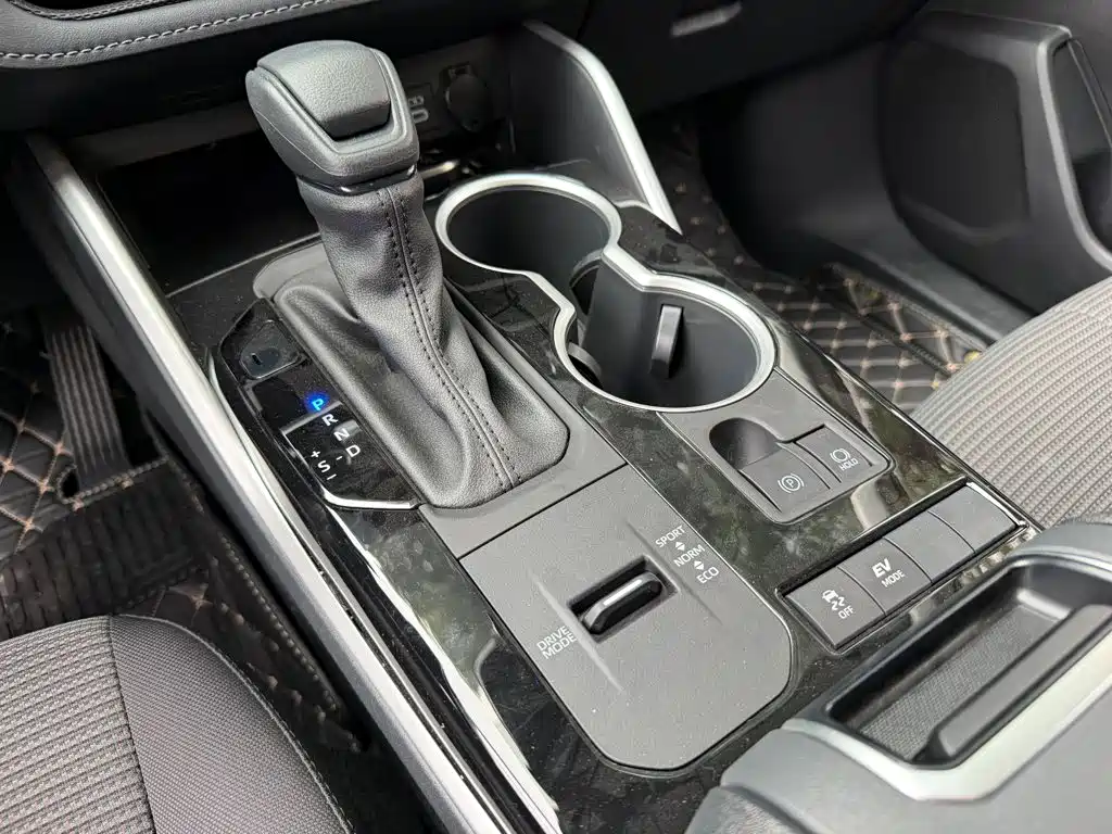 Toyota Highlander — миниатюра 9