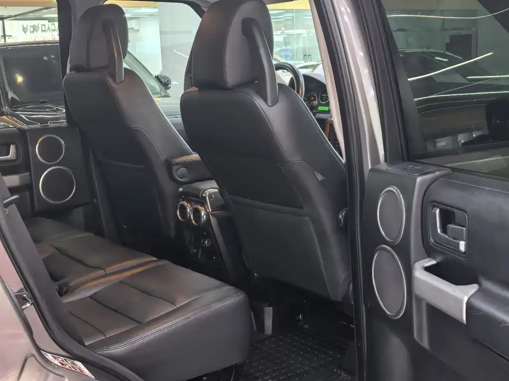 Land Rover Discovery — миниатюра 8