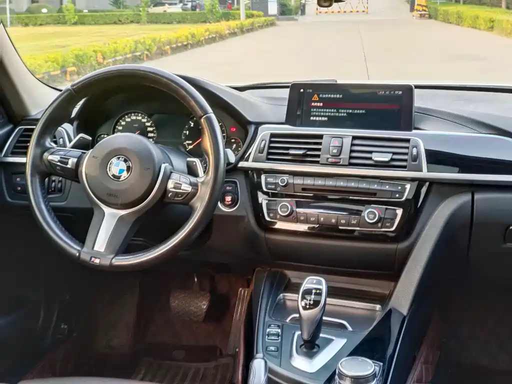 BMW 3 Series — миниатюра 6