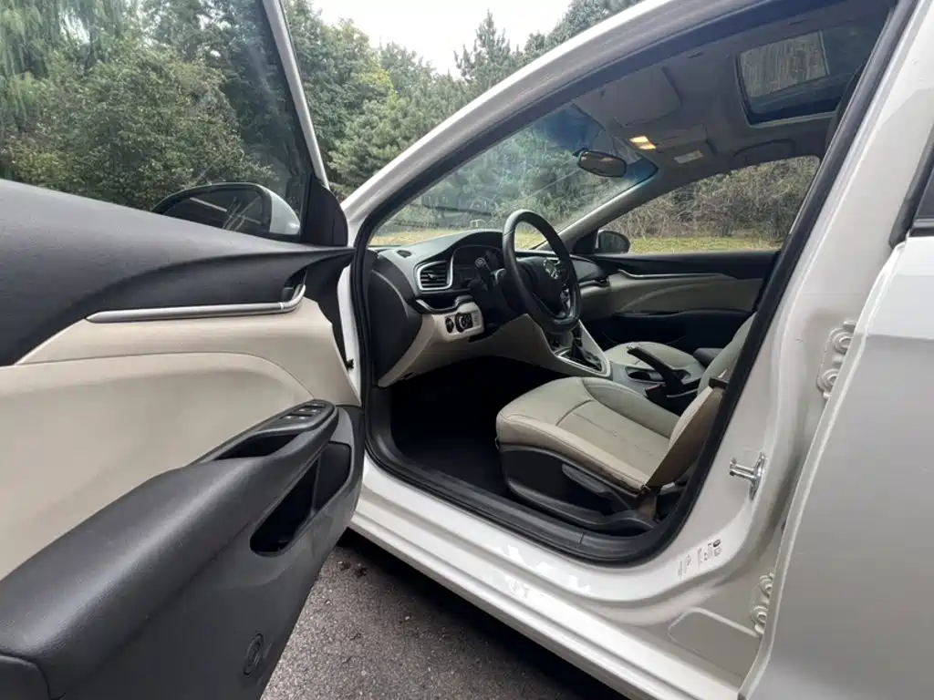 Buick Excelle — миниатюра 14