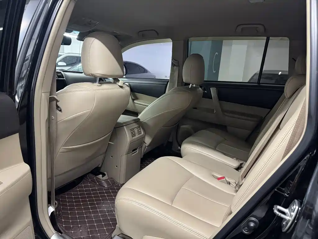 Toyota Highlander — миниатюра 5