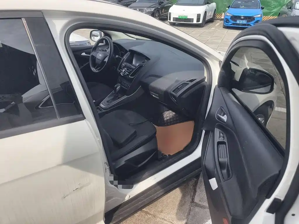 Ford Focus — миниатюра 20