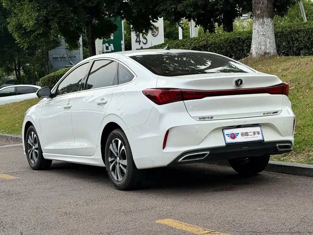 Changan Eado — миниатюра 4