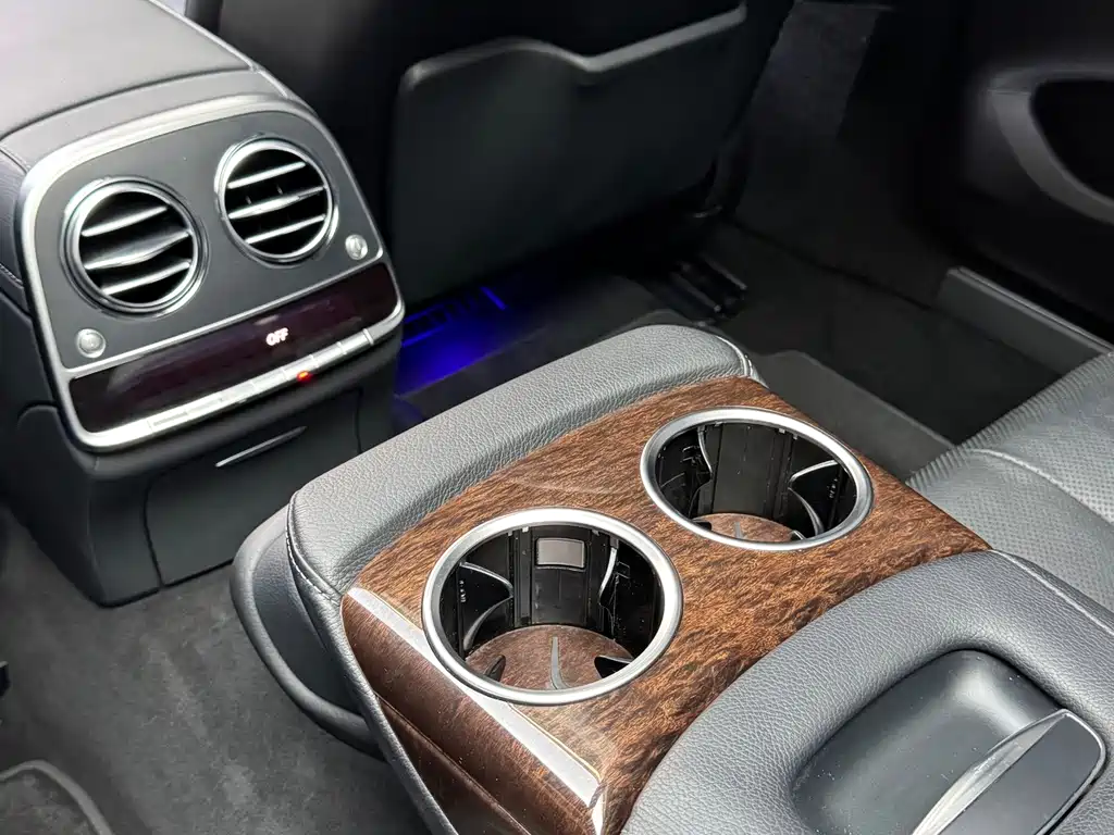 Mercedes-Benz S-Class — миниатюра 22