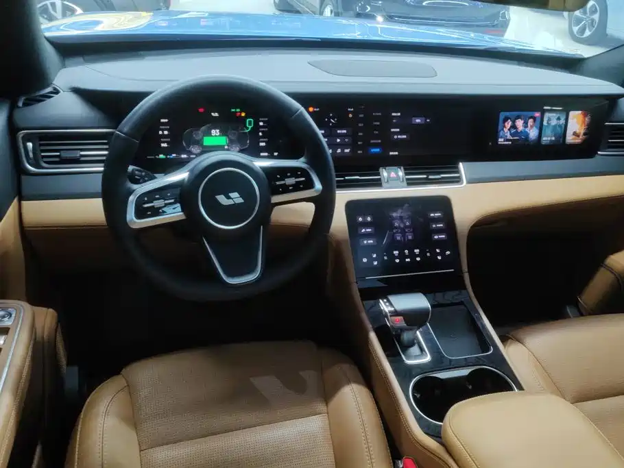 Li Auto Li ONE — миниатюра 12