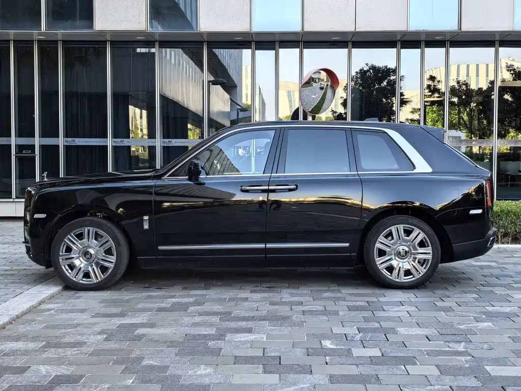 ROLLS-ROYCE CULLINAN