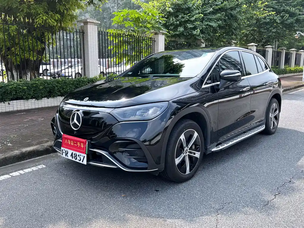 Mercedes-Benz EQE SUV