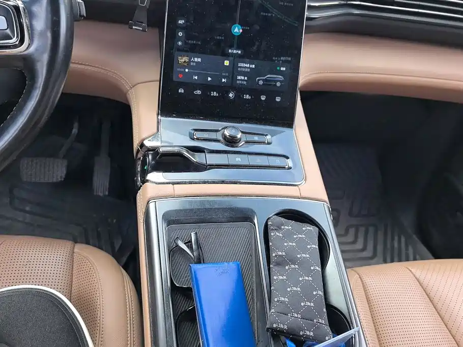 NIO ES8 — миниатюра 16