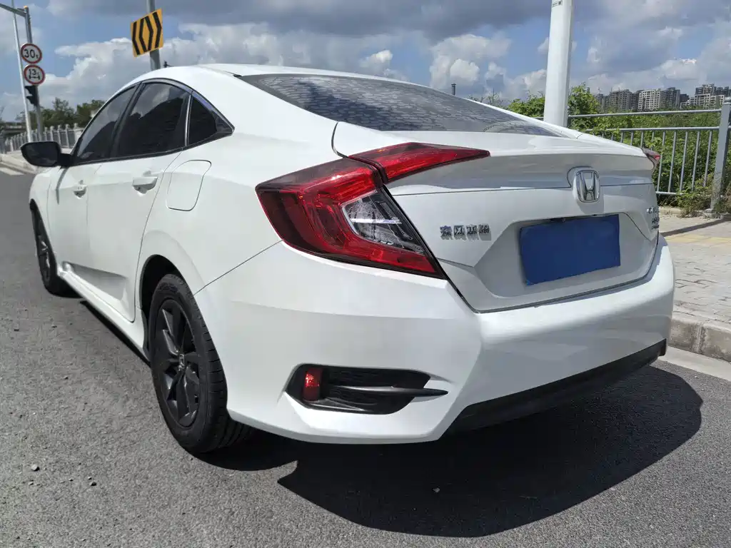 Honda Civic — миниатюра 10