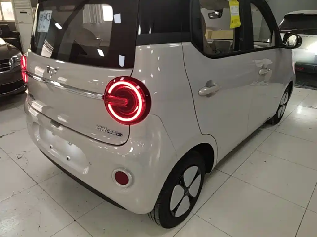 Wuling MINIEV — миниатюра 8