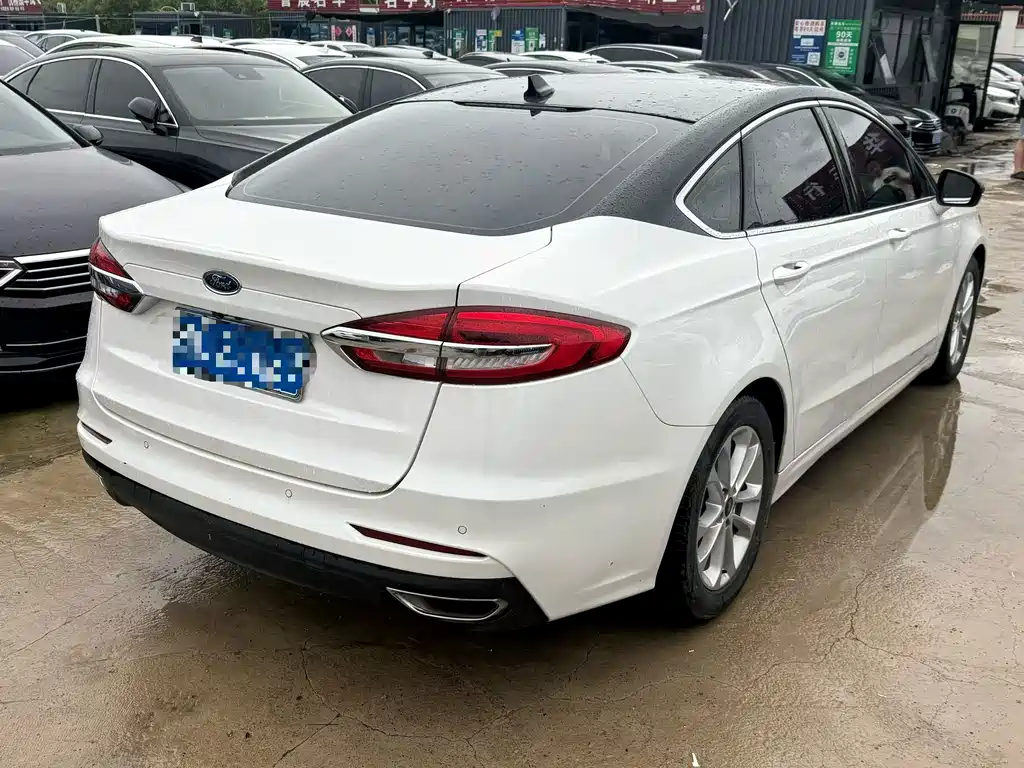 Ford Mondeo — миниатюра 6