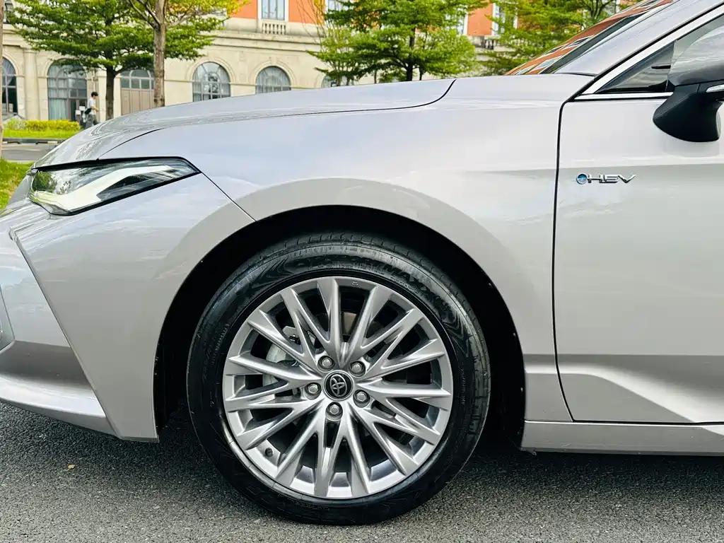 Toyota Avalon — миниатюра 5