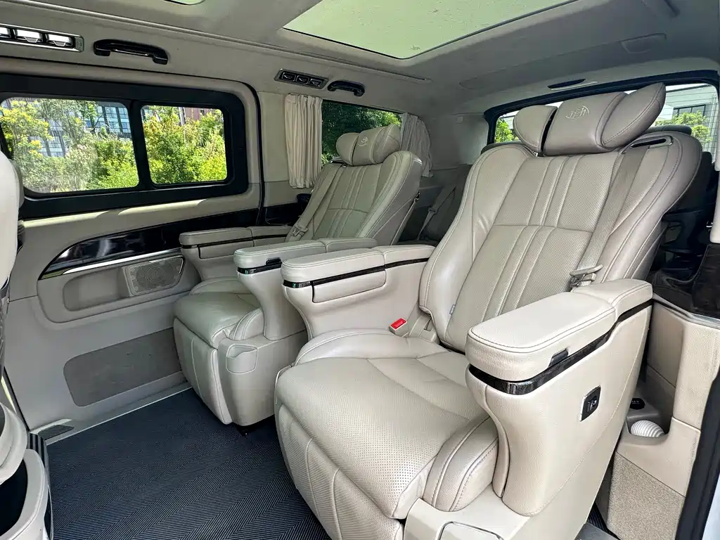 Mercedes-Benz V-Class — миниатюра 20