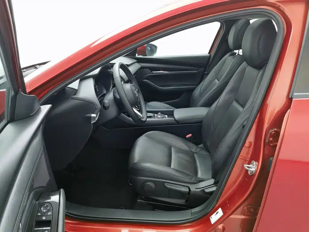Mazda 3 Axela — миниатюра 10