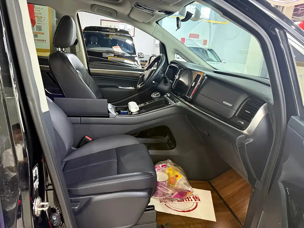 GAC Motor Trumpchi M8 — миниатюра 5