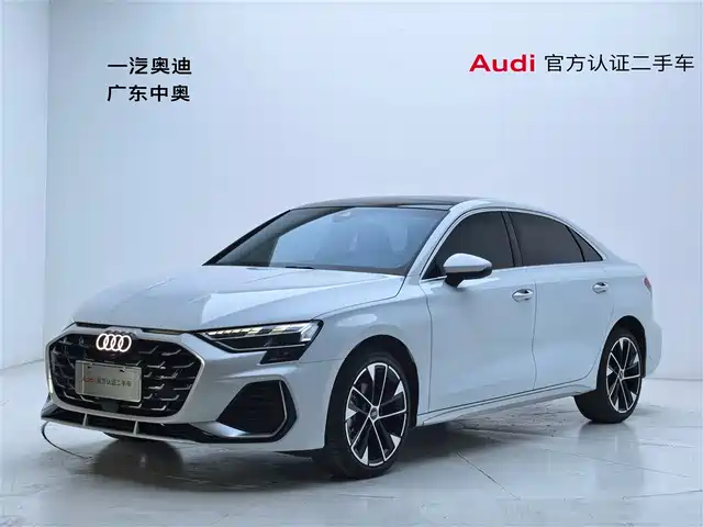 AUDI  A3 2025