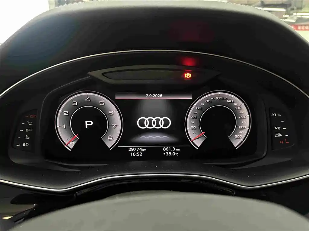 Audi Q7 — миниатюра 9