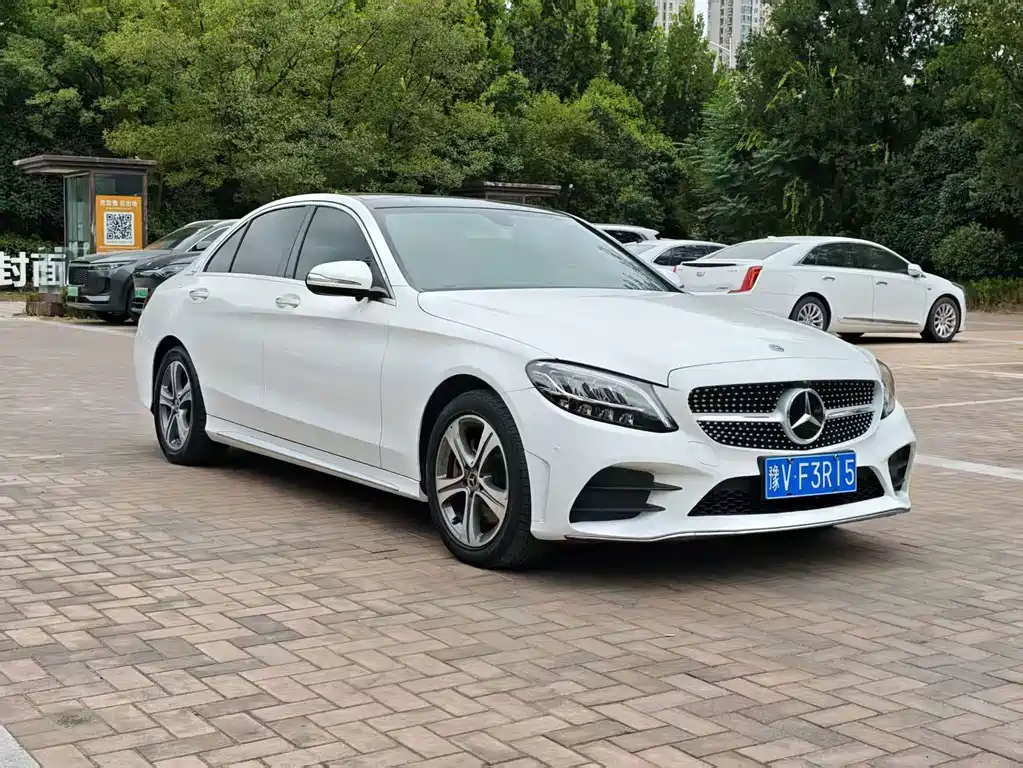 Mercedes-Benz C-Class — миниатюра 3