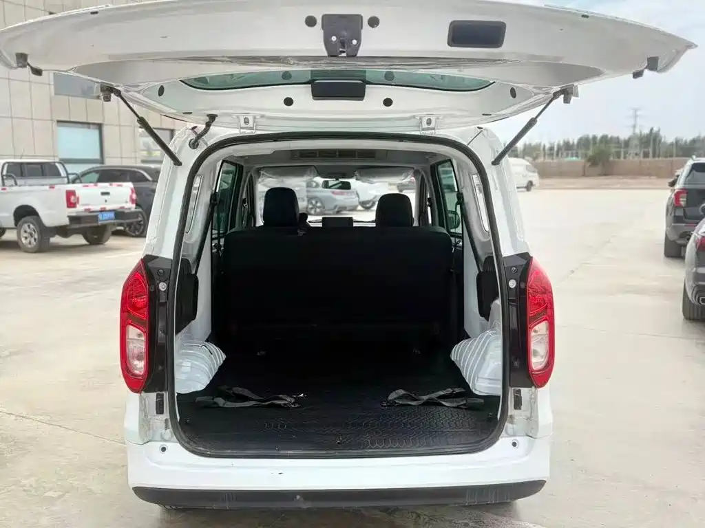 Wuling Hongguang EV — миниатюра 7
