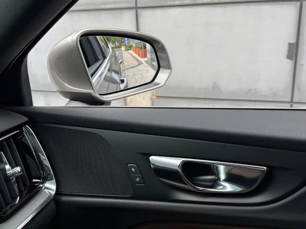 Volvo S60 — миниатюра 20