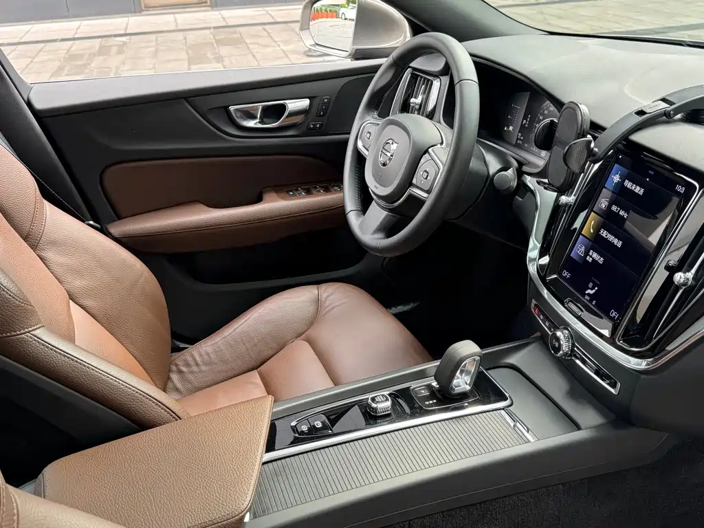 Volvo S60 — миниатюра 27